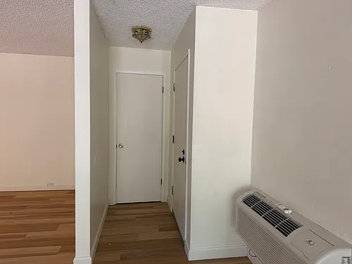 820 Woodside Ln E #6 Photo 1 820 Woodside Ln E #6 Photo 1