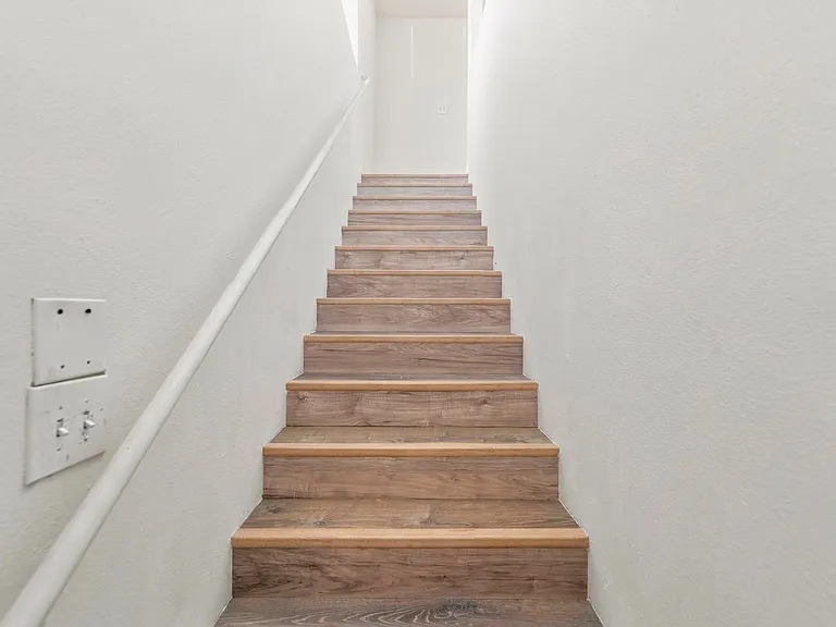 9212 Avalon Blvd #1 — Photo 10