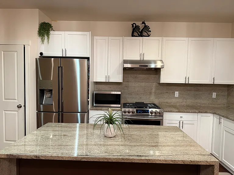 15200 NE 15th Pl — Photo 3