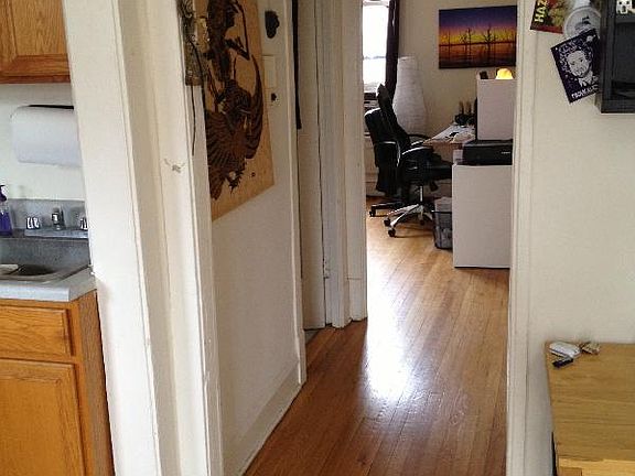 3rd image of 630 W Arlington Pl #632521