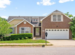 1052 Ishee Dr, Clarksville, TN 37042