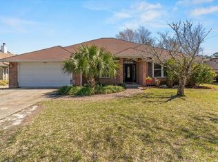 1852 Falling Leaves Ct, Navarre, FL 32566