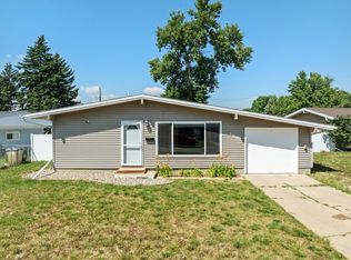 100 24th St SW, Minot, ND 58701