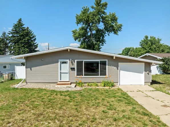 100 24th St SW, Minot, ND 58701