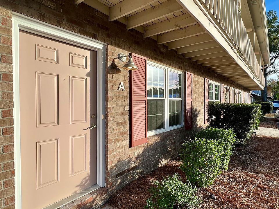 Exterior Unit A - End unit