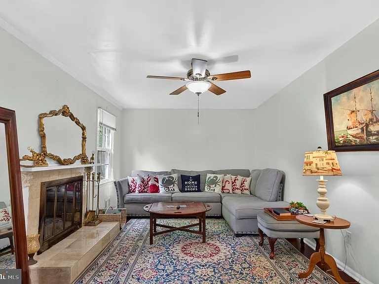 8815 Newport Ct — Photo 8