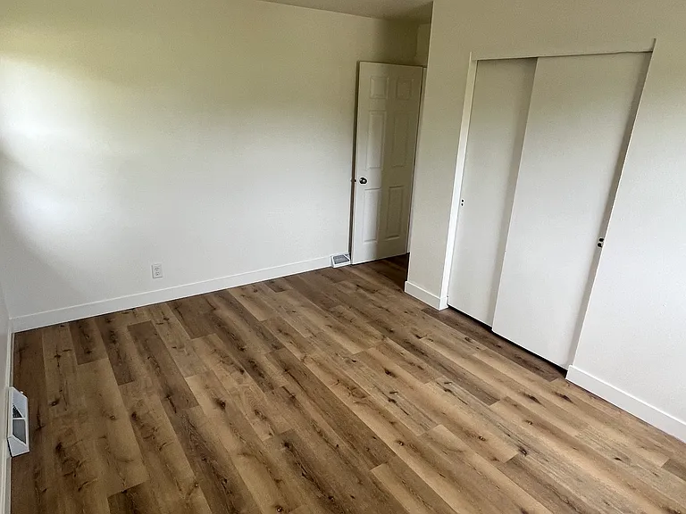 5705 66th Pl — Photo 10