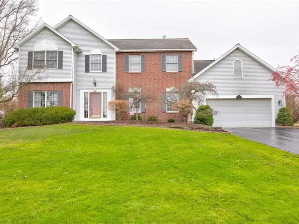 182 Tumbleweed Dr, Pittsford, NY 14534