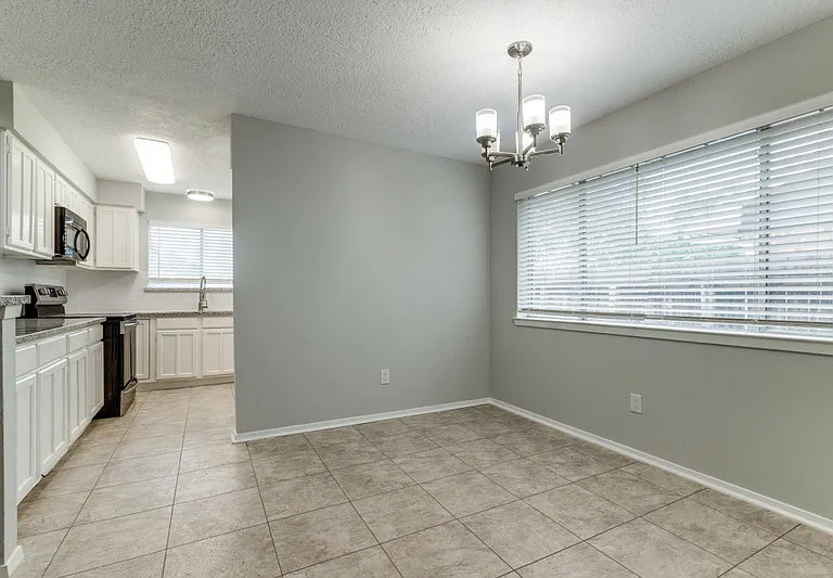 7218 Ridgeberry Dr — Photo 8