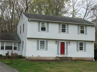 96 Horseshoe Rd, Guilford, CT 06437