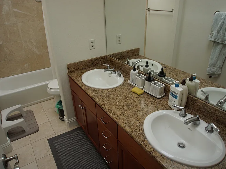 8833 Harding Hall Dr — Photo 36