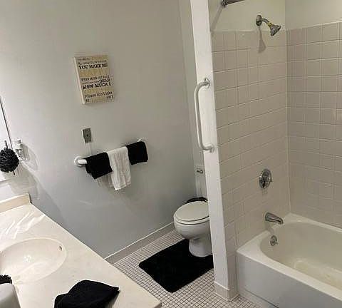 3rd image of 3232 Fremont Ave N APT 109