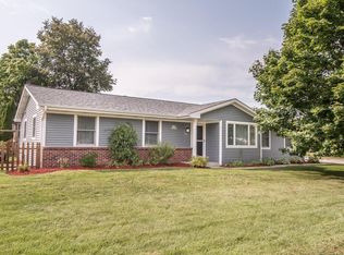 W194N16072 Hickory Ln, Jackson, WI 53037