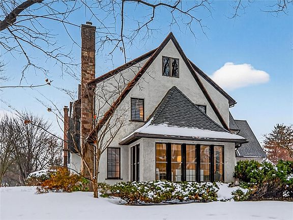 3rd image of 1 San Gabriel Dr