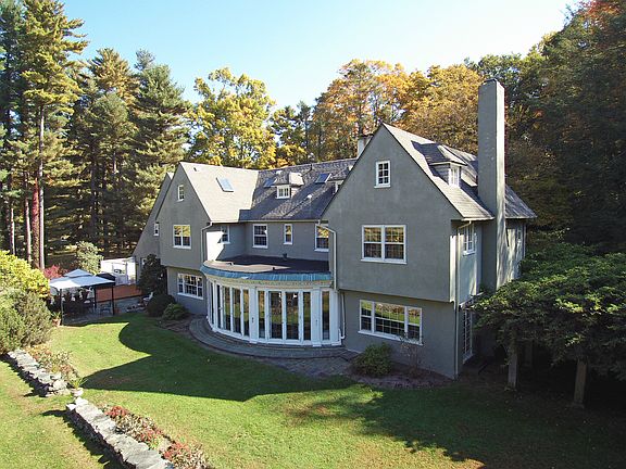 3rd image of 7 Christopher Rd