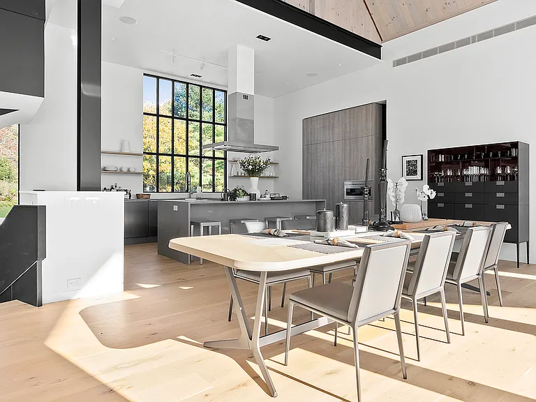 179 Montauk Hwy — Photo 10