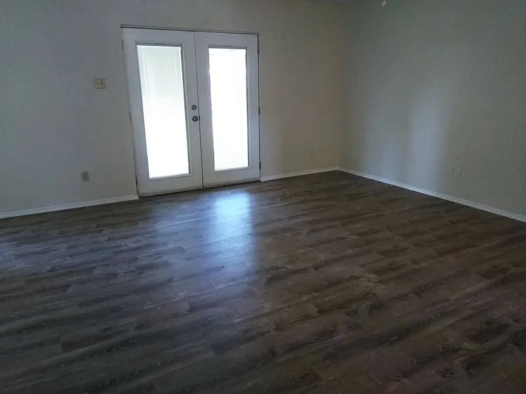 13237 Valley Forge Cir — Photo 3