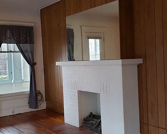 4th image of 645 Lord St