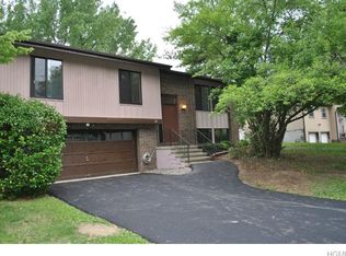 20 Creamery Dr, New Windsor, NY 12553