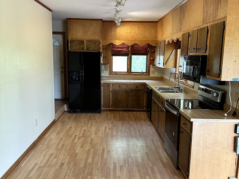 411 Sharing Ln — Photo 19