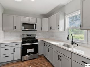 5309 N 39th Cir, Omaha, NE 68111