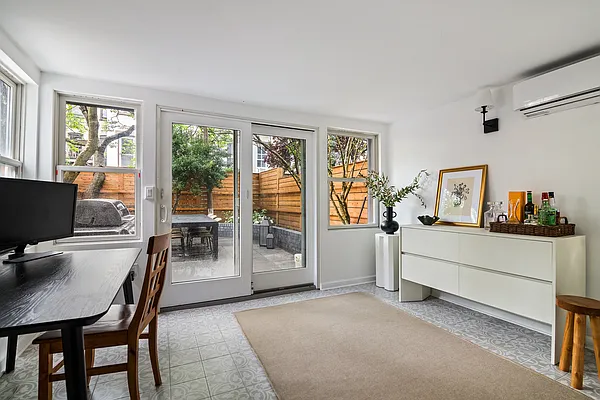 Rented by Corcoran | media 23