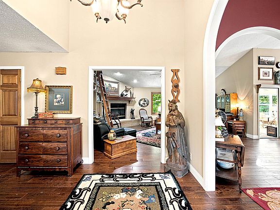 5th image of 1841 Windy Hill Dr