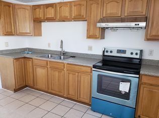 133 Heard St, Chelsea, MA 02150