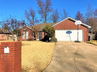 1900 Sterling Dr, Conway, AR 72034