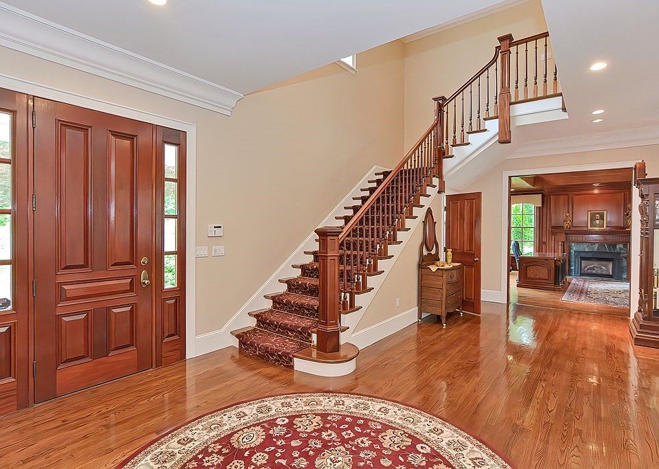 1458 Quaker St, Northbridge, MA 01534 Zillow