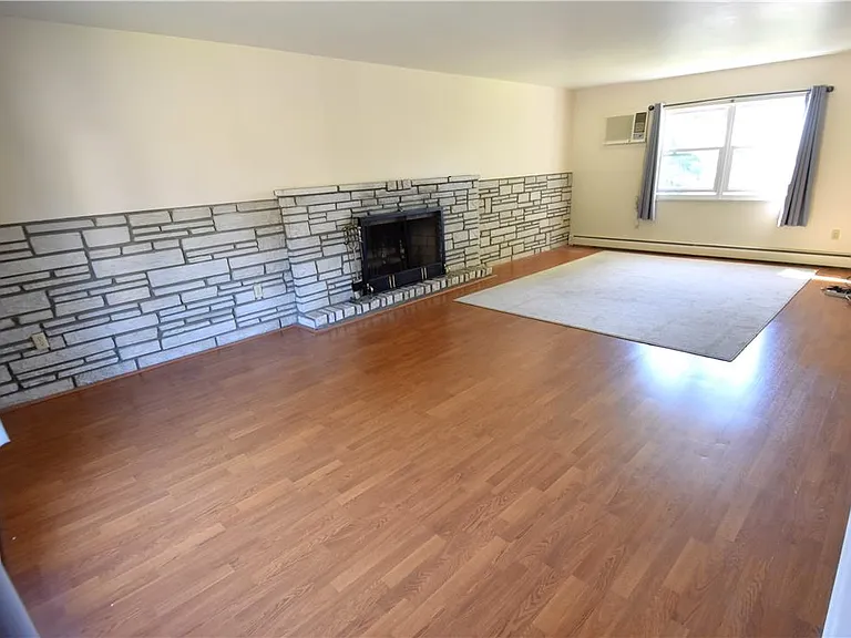 122 E Plainfield Ave — Photo 6