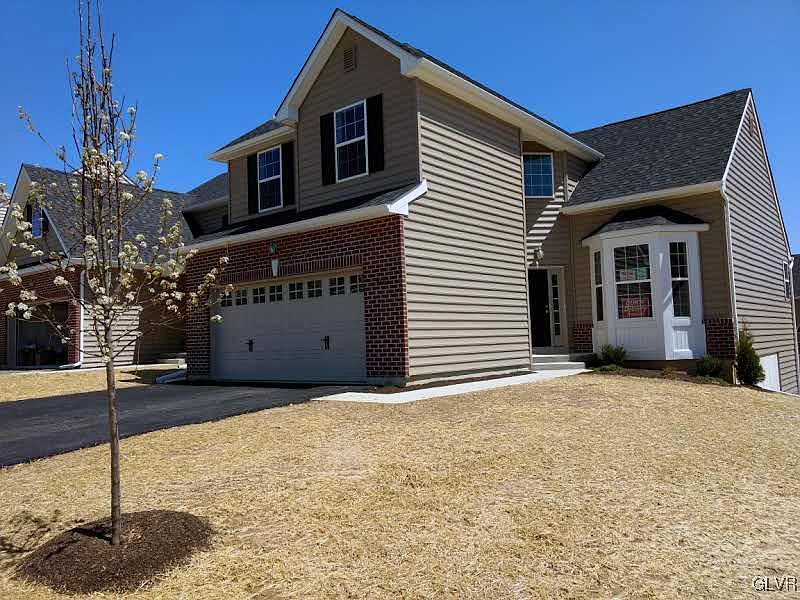 2nd image of 9663 Crescent Lane Upper