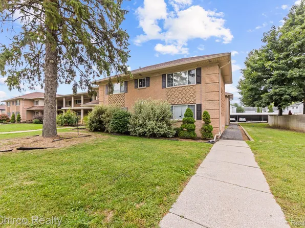 2377 Walton Blvd Unit 17, Rochester Hills, MI 48309