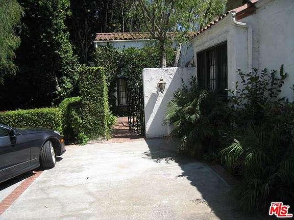 5th image of 511 N Elm Dr