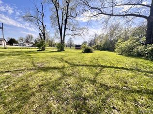 2625 Madison St, Hillsboro, IL 62049
