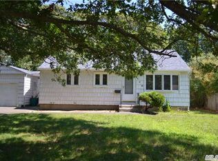 174 Mark Tree Rd, Centereach, NY 11720
