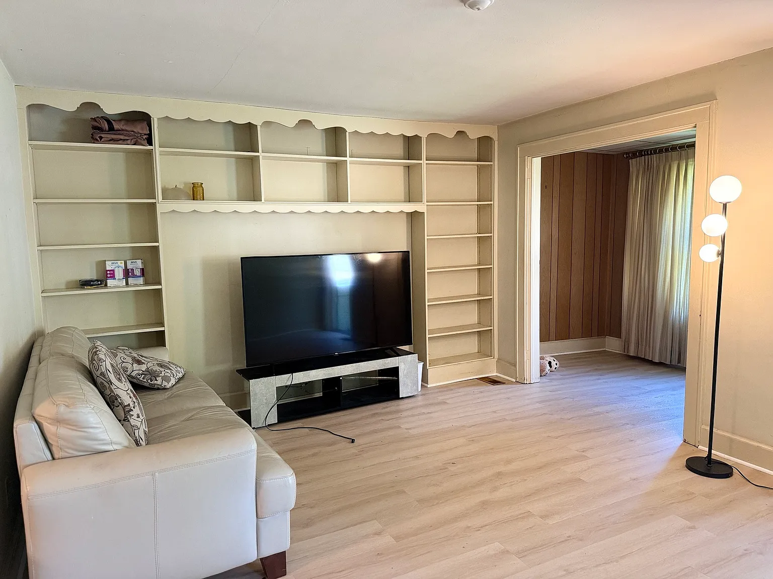 Furnished 2BR / 1BA Near Cornell & Collegetown - $1,700/month — Photo 3