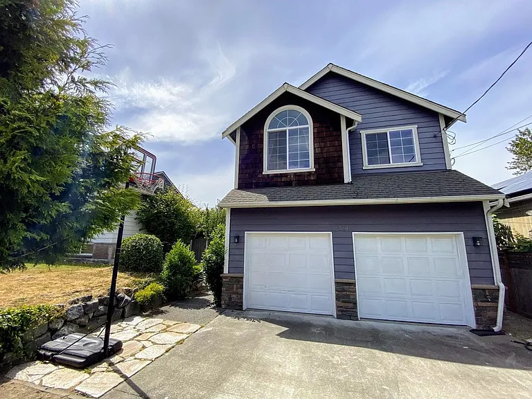 5219 16th Ave SW — Photo 1