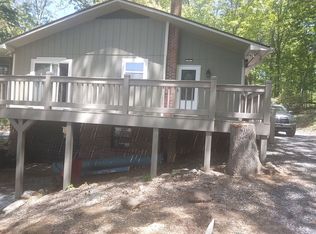669 Walker Point Rd, Hayesville, NC 28904