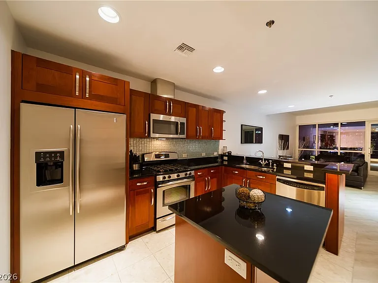 4525 Dean Martin Dr #1611 — Photo 8