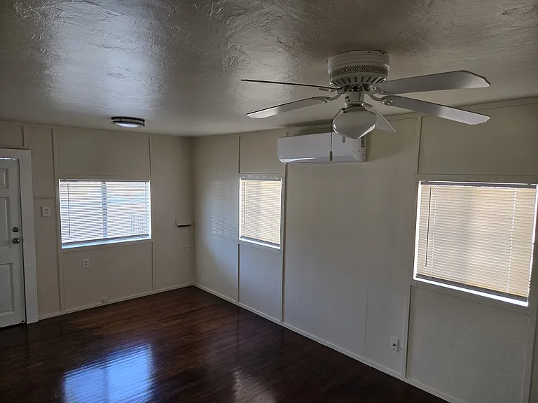 3221 Lincoln Ave #A — Photo 3