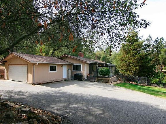 4th image of 5110 Stanley Dr