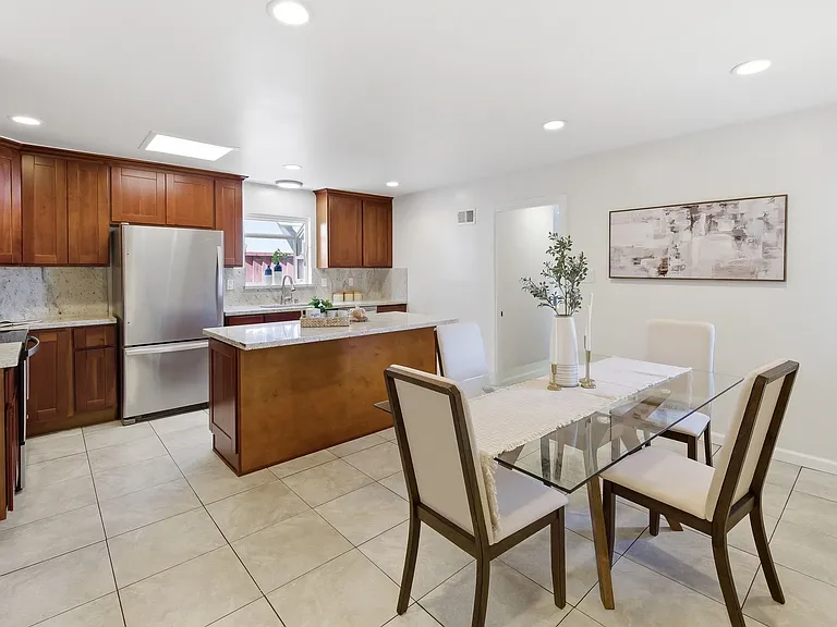 1850 Briarwood Dr — Photo 13