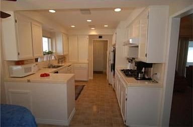 4th image of 1040 E Laurel Ave