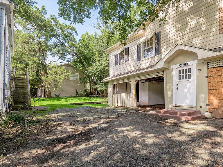 811 Sam Houston Ave #A — Photo 20