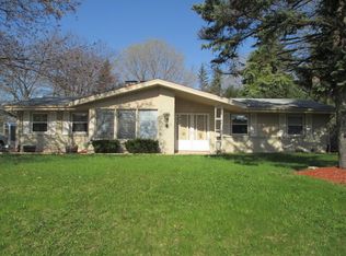 4823 S 68th St, Greenfield, WI 53220