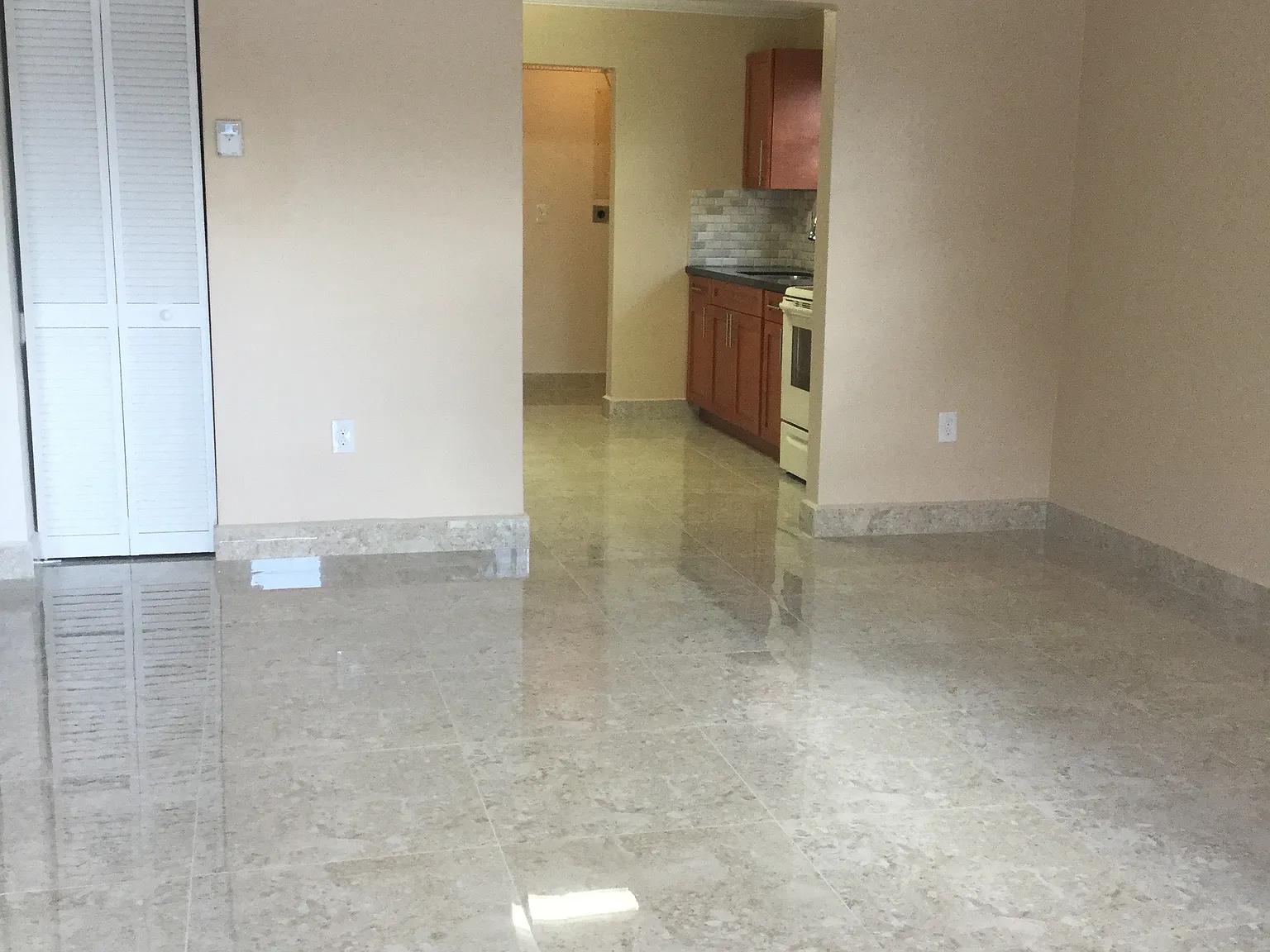 2 bed, $2,200 — Photo 4