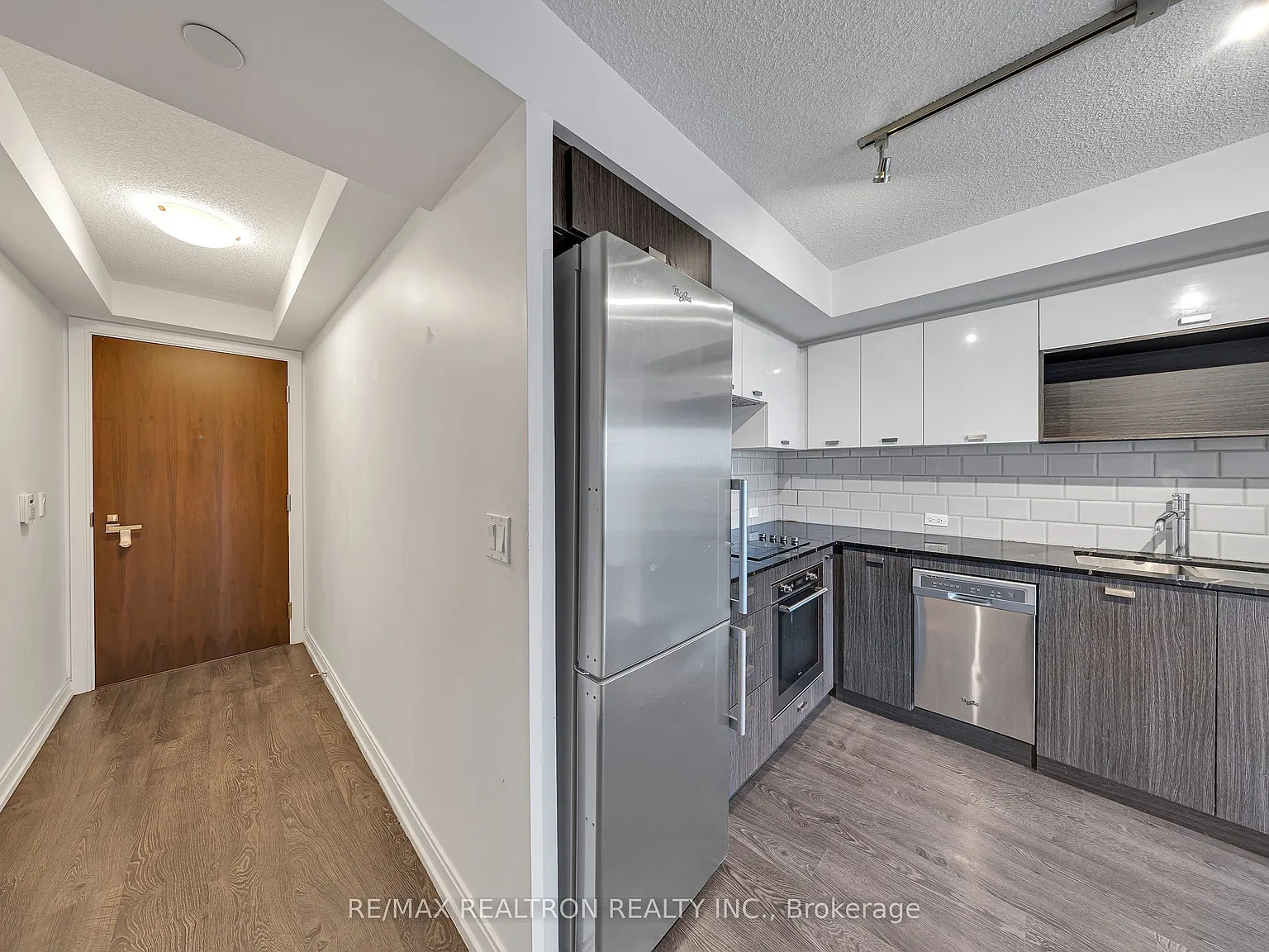 3 bed, $2,700 — Photo 3
