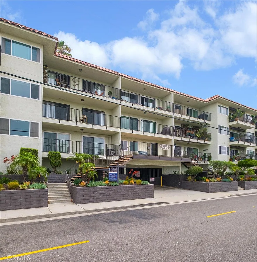 2 bed, 2.0 bath, 986 sqft, $4,000 — Photo 1