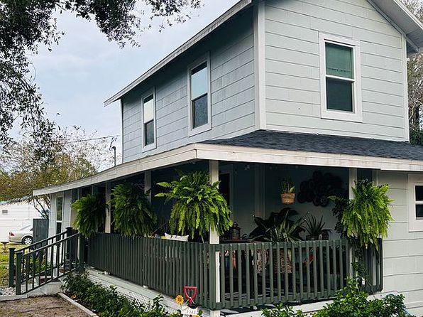208 Weaver Ave